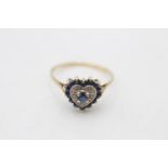 9ct gold diamond & sapphire heart cluster ring (1.4g) Size O