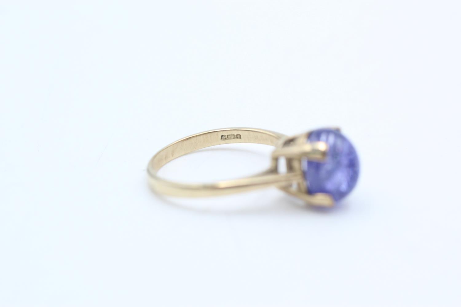 9ct gold tanzanite cabochon solitaire ring (3.2g) Size O - Image 4 of 5