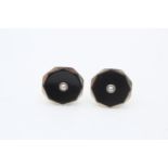 9ct gold vintage pearl & onyx stud earrings (1.8g)