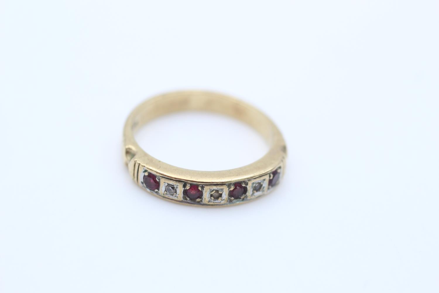 9ct gold ruby & colourless gemstone dress ring (3.3g) Size O