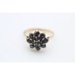 9ct gold sapphire floral cluster ring (2.9g) Size P