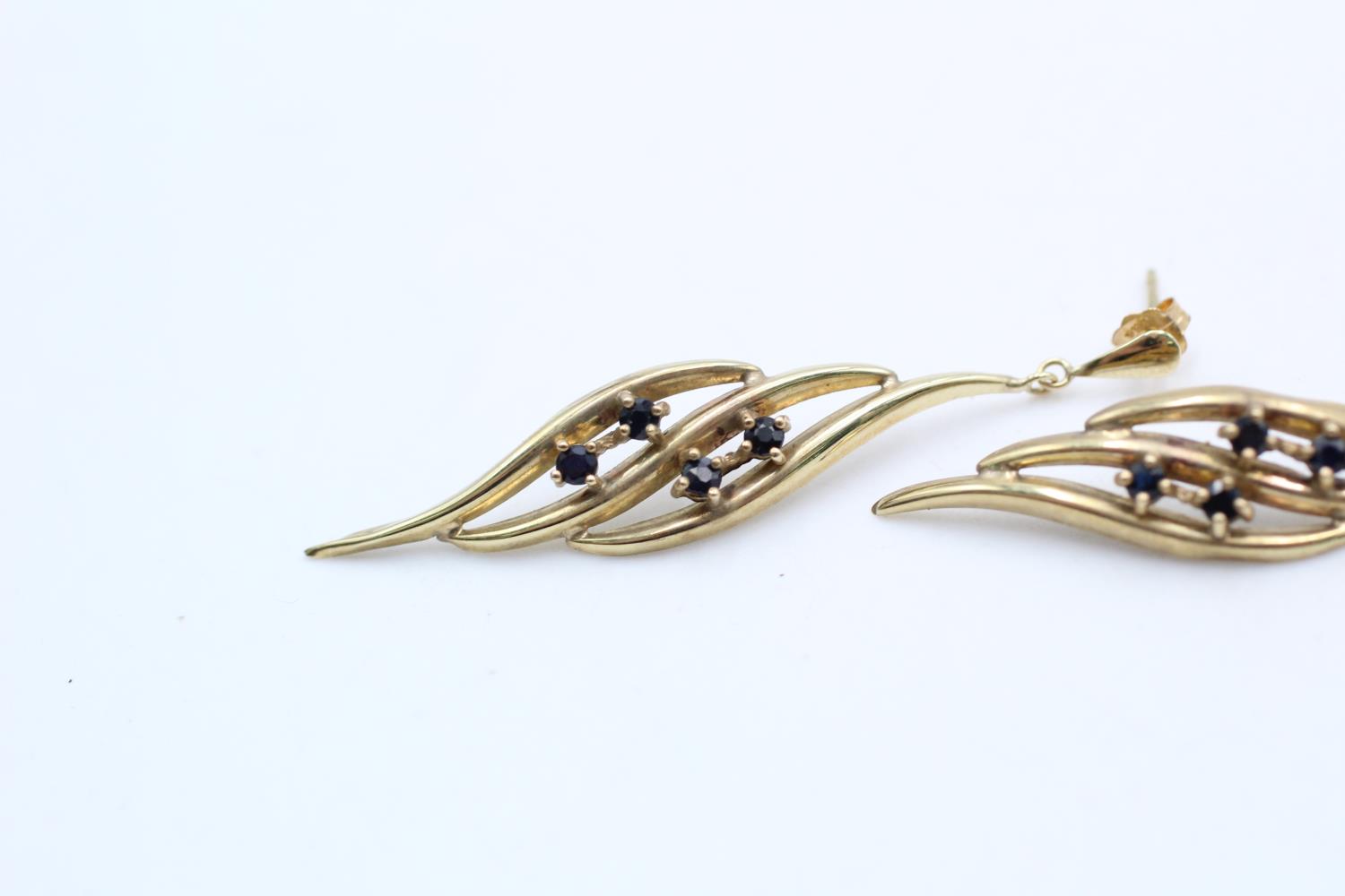 2 x 9ct gold sapphire & diamond earrings (3.4g) - Image 2 of 5