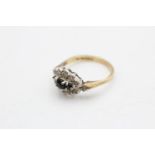 9ct gold vintage sapphire & diamond cluster dress ring (2.7g)