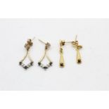 2 x 9ct gold sapphire & clear gemstone drop earrings (2.2g)