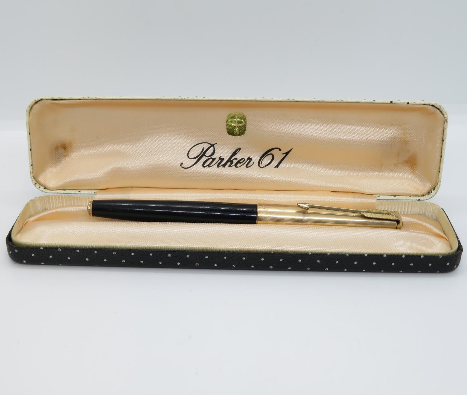 Parker 61 fountain pen slight damage (crack) to pen body otherwise good condition