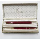 Pair of Parker pens number 3 in box - fountain pen with 14ct gold nib and propelling pencil