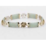 9ct gold jadeite panel bracelet (10.6g)