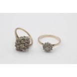 2 x 9ct gold diamond cluster rings (3.9g)