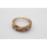 9ct gold vintage diamond & ruby channel set crossover ring (3g)