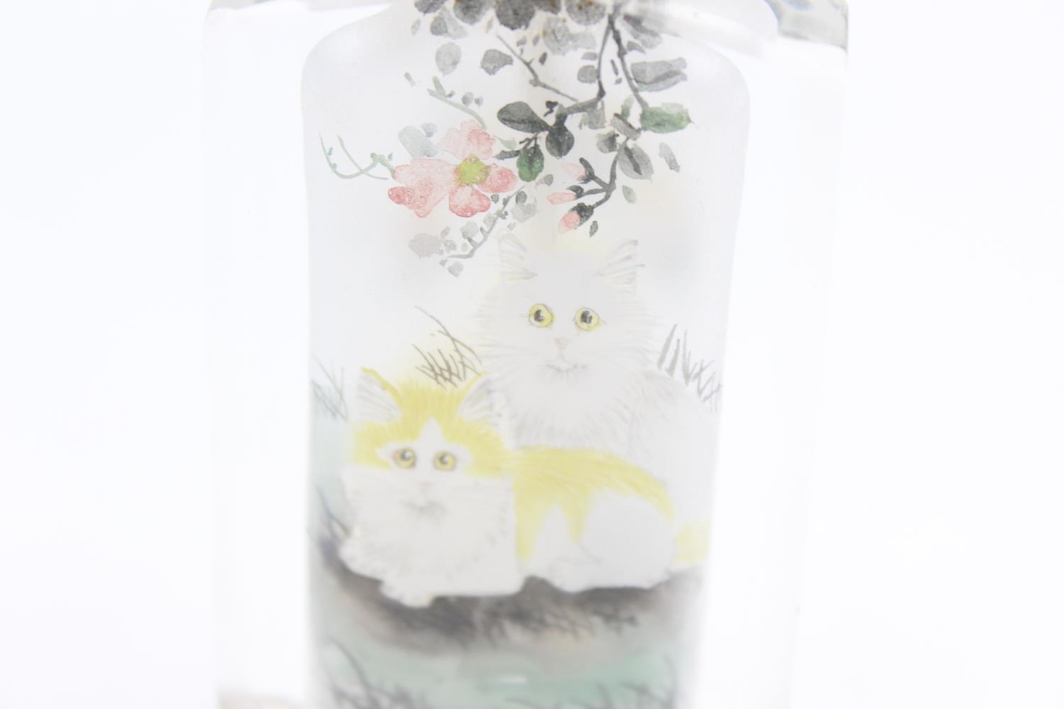 Antique Reverse Painted Glass SNUFF BOTTLE Cats with Dipper Scoop, Silver Topped - Bild 2 aus 5