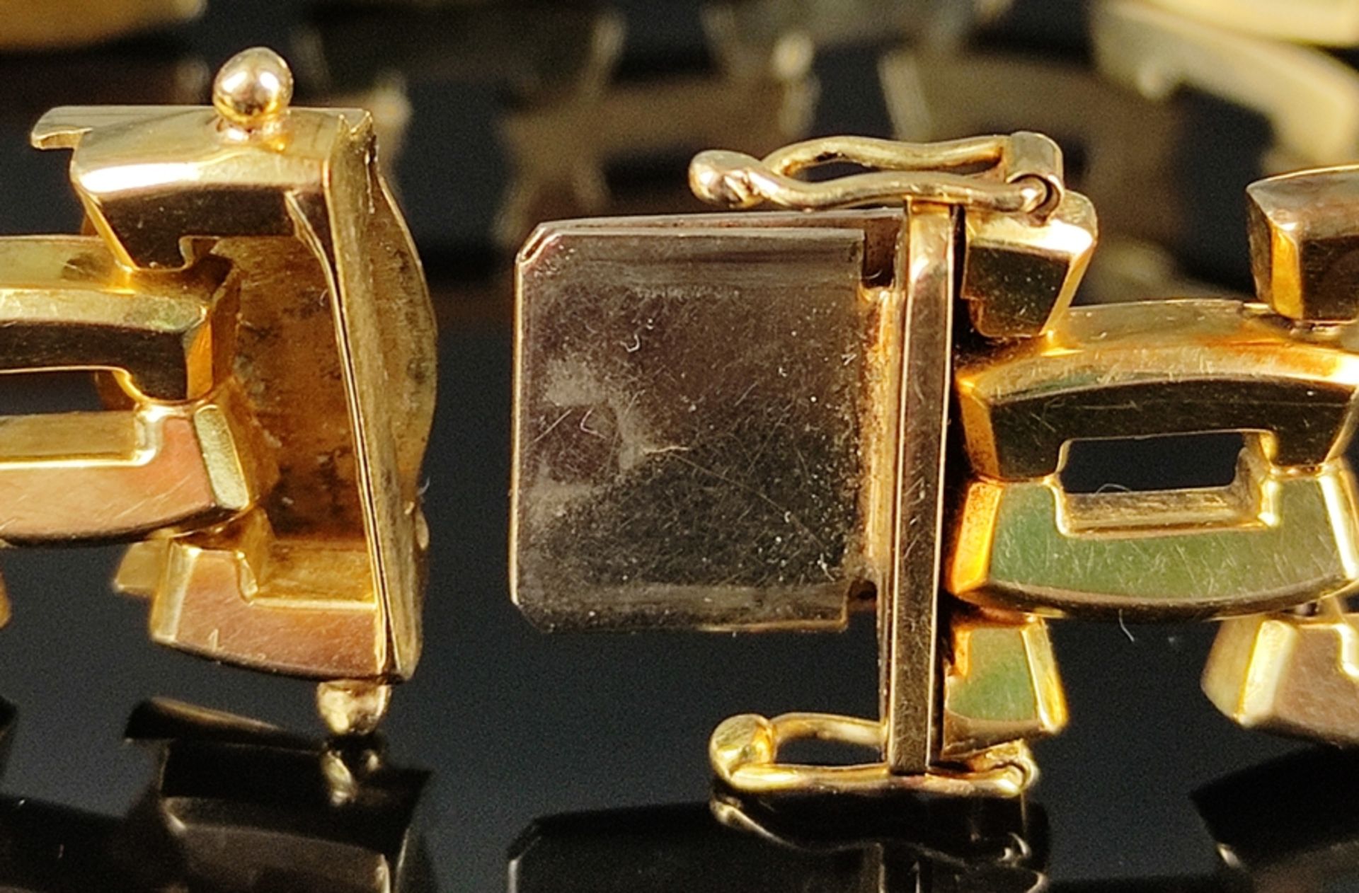 Armband, flexibel durchbrochen gearbeitete Glieder, 585/14K Gelbgold, Schmuckschließe mit zwei Sich - Bild 3 aus 4