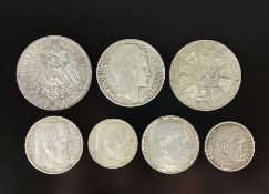 Konvolut von 7 Silbermünzen, 20 Francs 1938, 100 Schilling 1979, 5 Mark Deutsches Reich 1914, 5 Mar