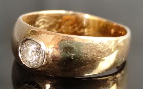 Brilliant ring, center round set diamond around 0,25ct, 585/14K yellow gold, 4,4g, inside engraved 