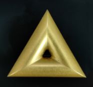Niessing pendant, as triangle, matted, maker sign, 750/18K yellow gold, 4,3g, size each side 2,3cm