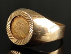 Ring, centered "Nefertiti" medal, diameter approx. 8mm, wide ring, 585/14K yellow gold, 3.3g, size 