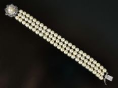 Pearl bracelet, 3-row, with sun-shaped jewelry clasp, 585/14K white gold, center set with pearl, ar