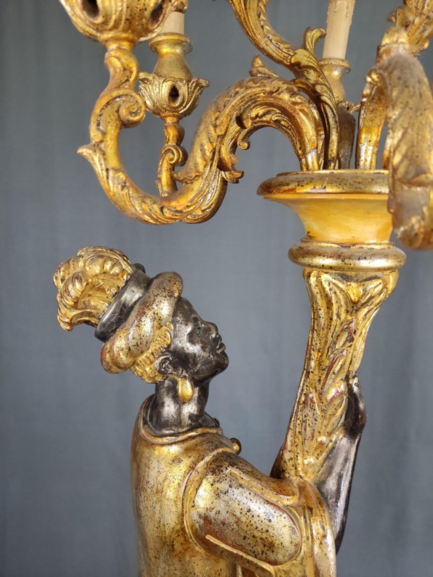 Venetian blackamoor figure candelabra lamp, baroqueising forms, upright standing figure with 9-bran - Image 3 of 3