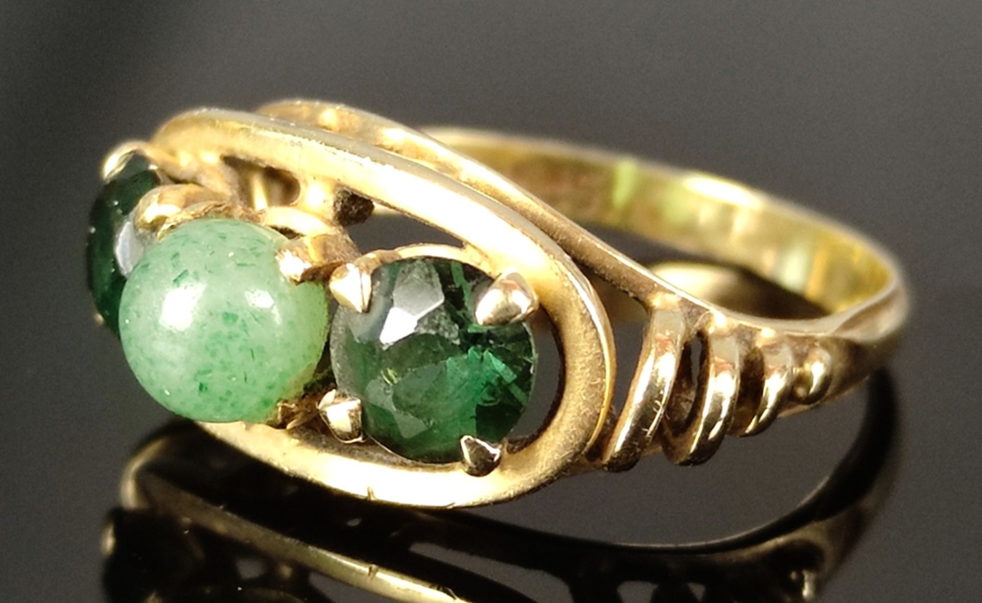 Ring centered lemon chrysoprase sphere, each next to it dark green gemstone, vintage, 585/14K yellow