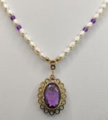 Amethyst-Perl-Collier, 333/8K Gelbgold, aus echten, weißen Z