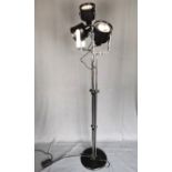 Stehlampe, Italienisches Design, "P433" Luci Illuminazione Di Interni, 1970er Jahre, Metallschaft,