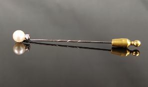 Krawatten-Nadel, Abschluss mit Perle (Durchmesser 6,8mm), darunter kleiner Brillant, 585/14K Weißgo
