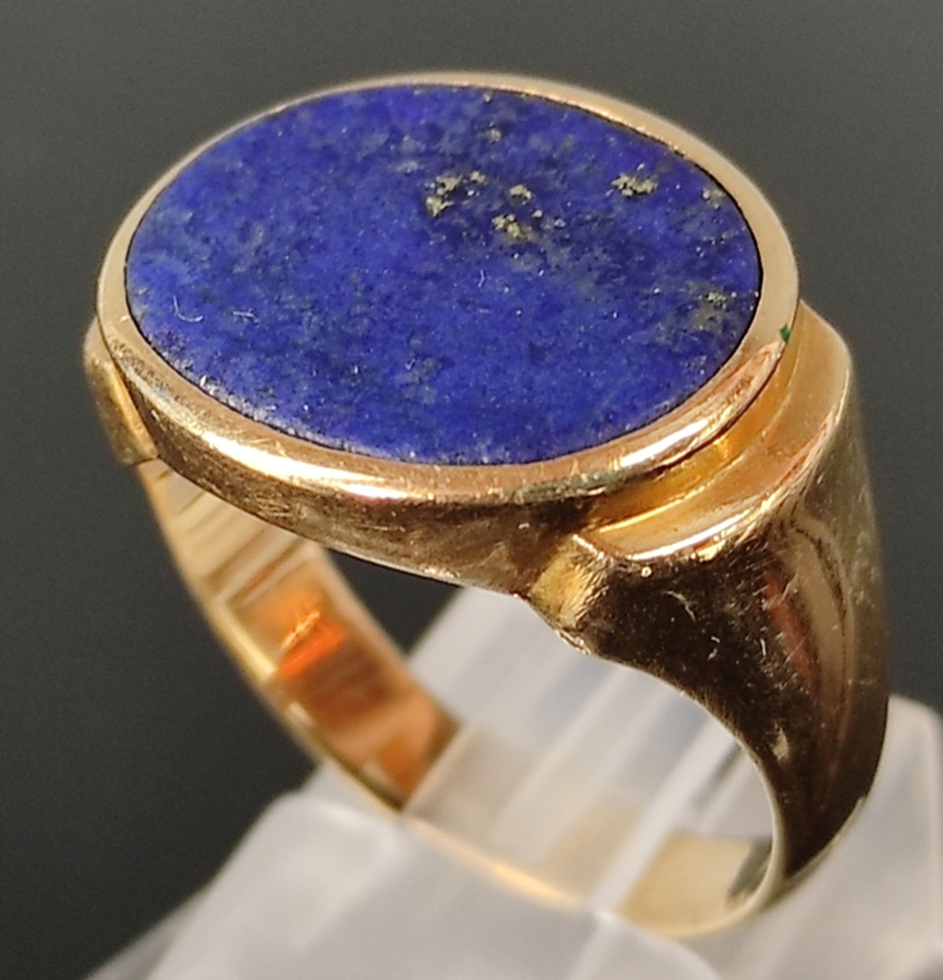 Siegel-Ring, mittig große ovale Lapislazuli-Platte (16,5x13,6mm), 585/14K Gelbgold, 6,8g, Ringgröße - Bild 3 aus 4