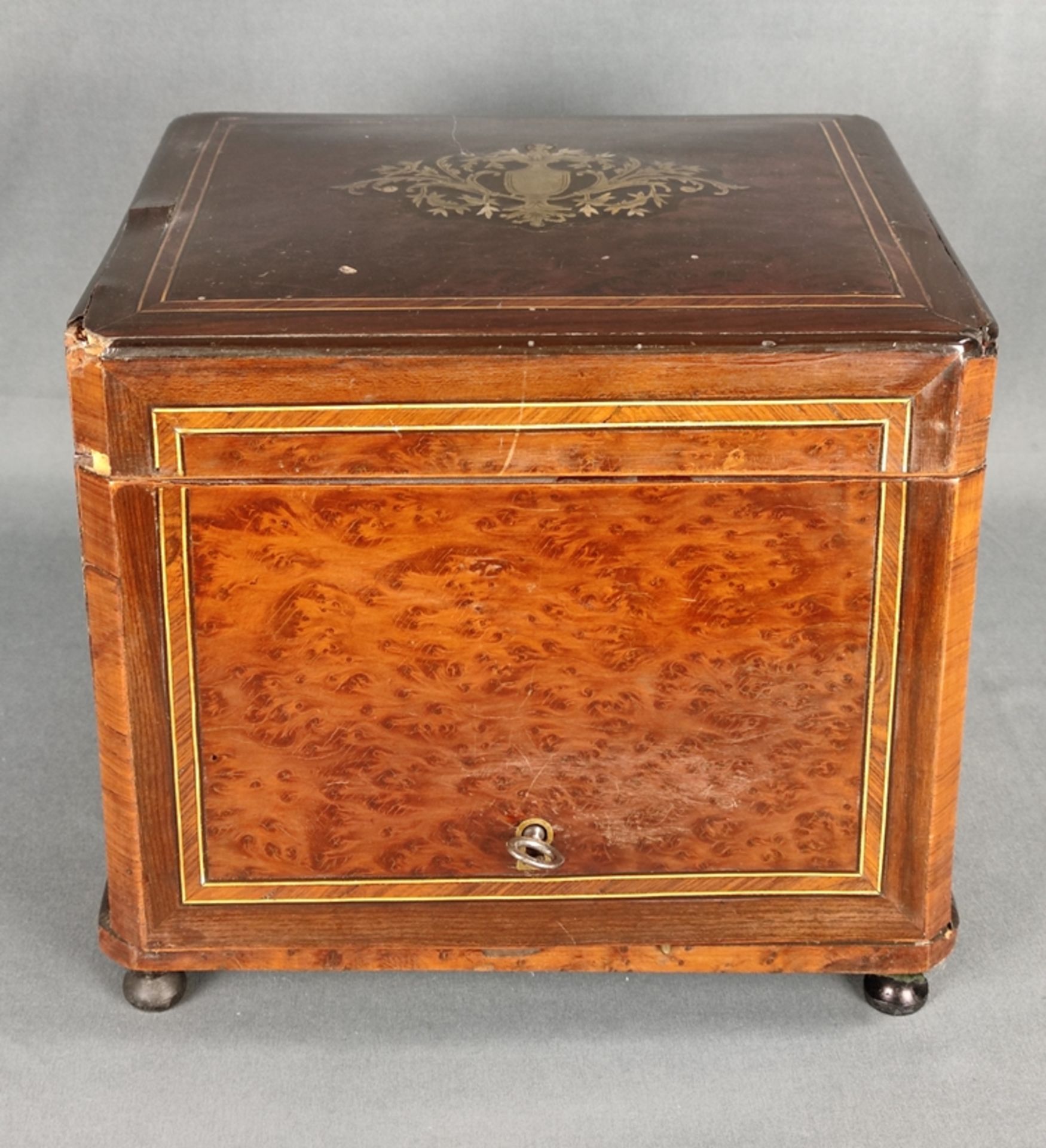 Antique humidor, cigar box, cube-shaped wooden body with burl wood veneer, lid with brass and mothe - Image 2 of 2