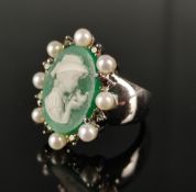 Agate cameo ring, ring head set with green agate, depicting a young woman with bird on her hand, su
