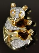Perlen-Clip als Bär, hängend, 36 Brillanten um ca. 1ct, Handarbeit, Meisterstück, 750/18K Weißgold,