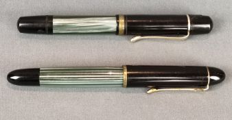 Zwei Pelikan Füller, beide mit Pelikan-Spitze (eine 585/14K Gold), Länge je 12cm, einer der beiden