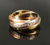 Trinity-Ring, tricolor, Weißgold-Ring besetzt mit Diamantrosen, Ringschienen sind miteinander verbu