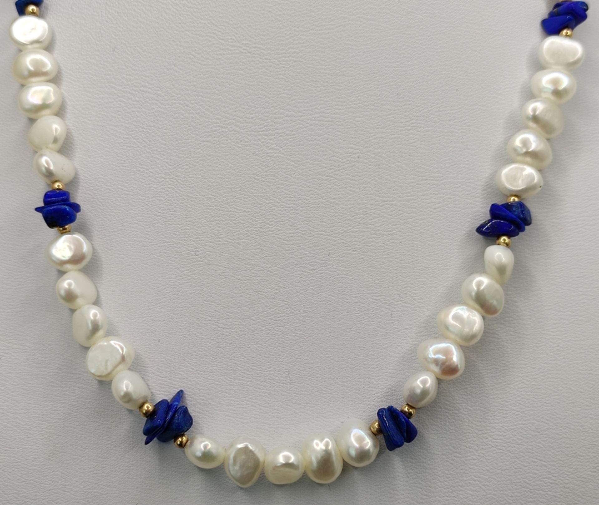 Pearl lapis lazuli necklace, lobster clasp 375/9K yellow gold, length 44cm