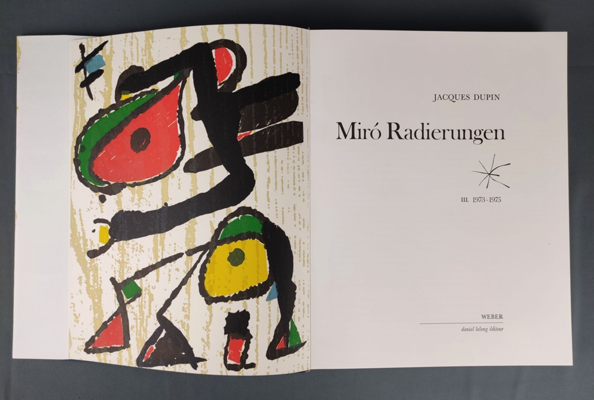 Miró Art Volume, 3 volumes of etchings, "Joan Miró - Engraver" (Volumes I-III), Dupin, Jacques, ori - Image 9 of 11