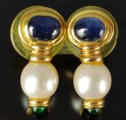 Ausgefallene Vintage-Ohrringe, Stecker mit Perlen, ca. 9mm, darüber je ein großer Saphircabochon, A