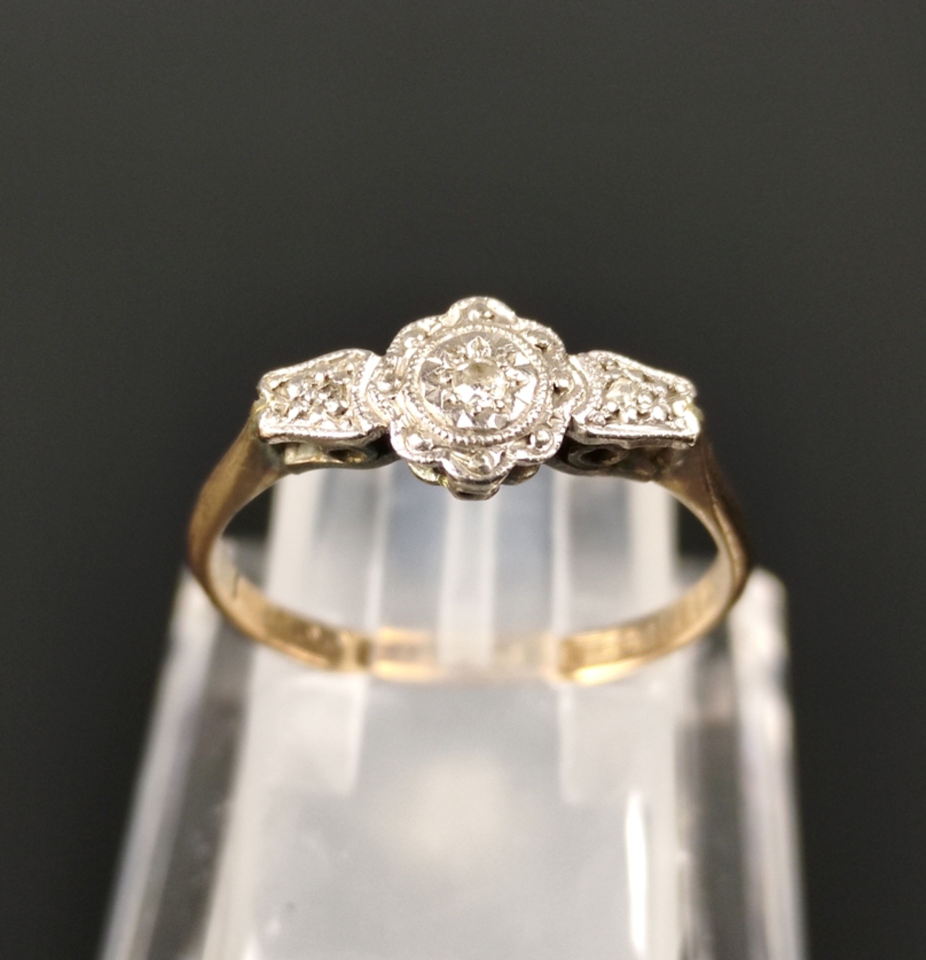 Antiker Brillant-Ring, besetzt mit drei Diamantrosen, 375/9K Gelbgold und Platin, bezeichnet "Lifet - Bild 4 aus 5