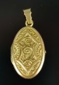 Medallion pendant, hinged, inside with two glass surfaces, oval, front decorated with small flowers