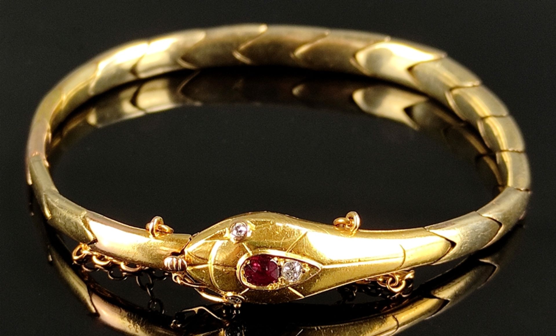 Antique snake bracelet, delicate elaborated head, in the center faceted ruby (diameter ca. 3,5mm), - Image 2 of 3