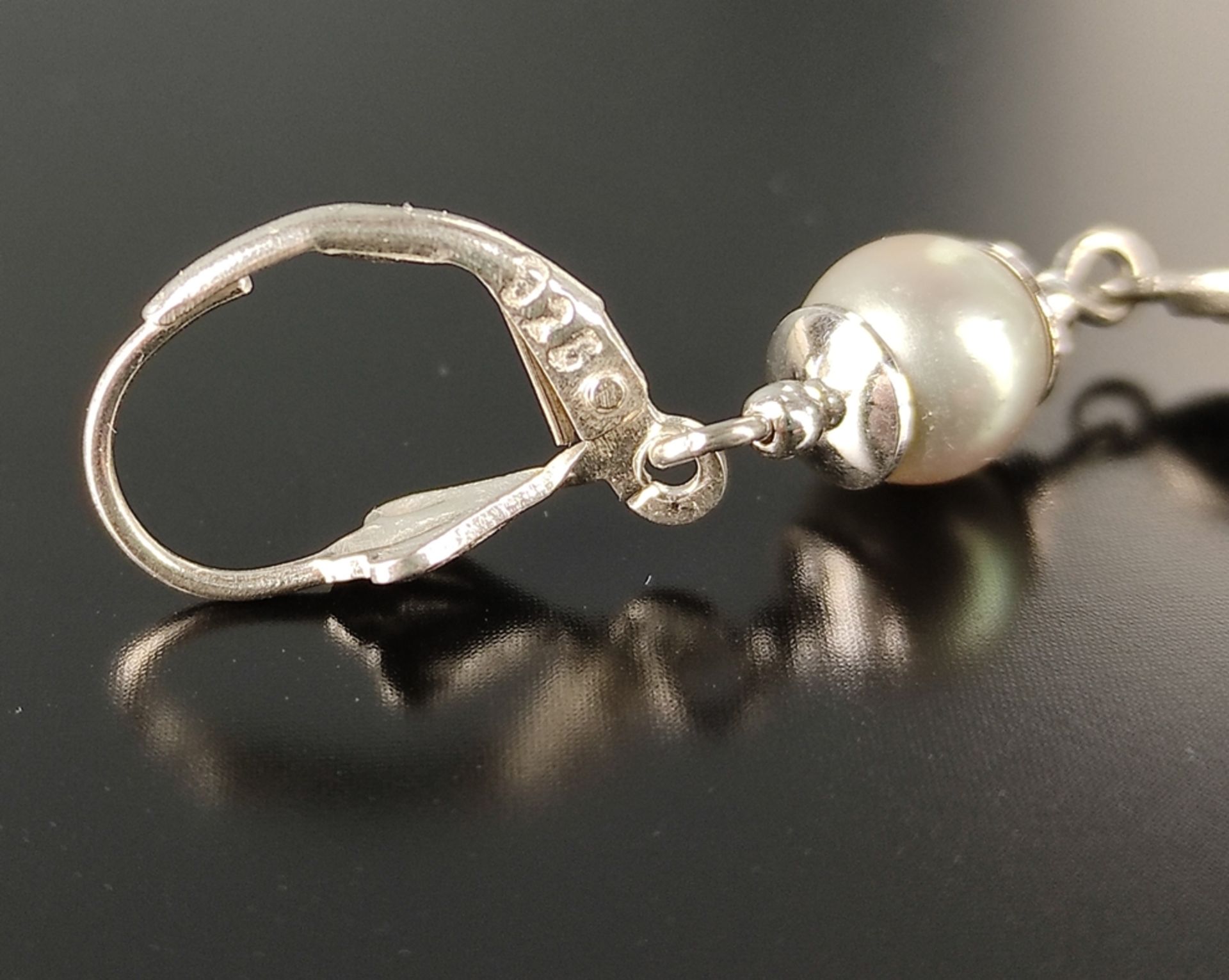 Opal-Perl-Ohrringe, Klappohrbügel mit gefächerten Abschlüssen sowie abgehängter, echter, naturgraue - Bild 2 aus 2