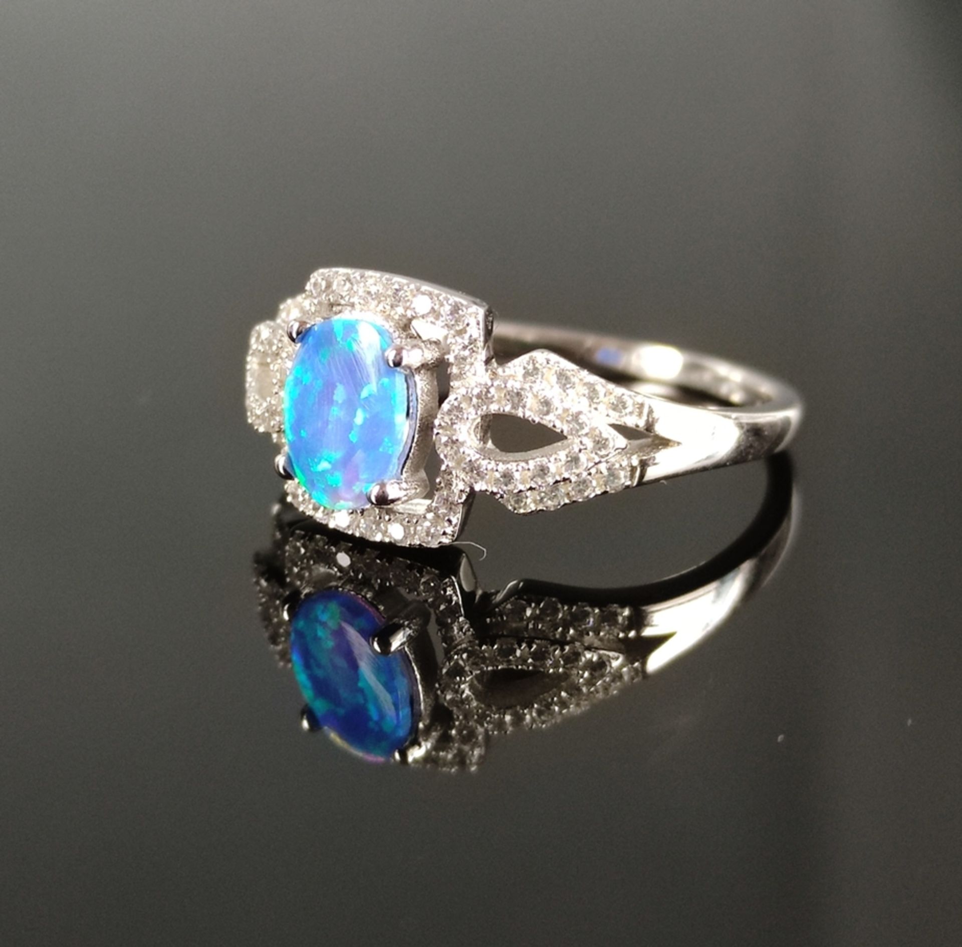 Opal-Ring, Silber 925, Ring-Kopf besetzt mit einem rechteckigen Gilson Opal in blau-grünem Farbensp