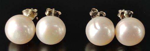 Zwei Paar Ohrstecker, Zucht-Perlen, weißer Lüster, Verschlüsse 925er Silber, Durchmesser Perlen ca.
