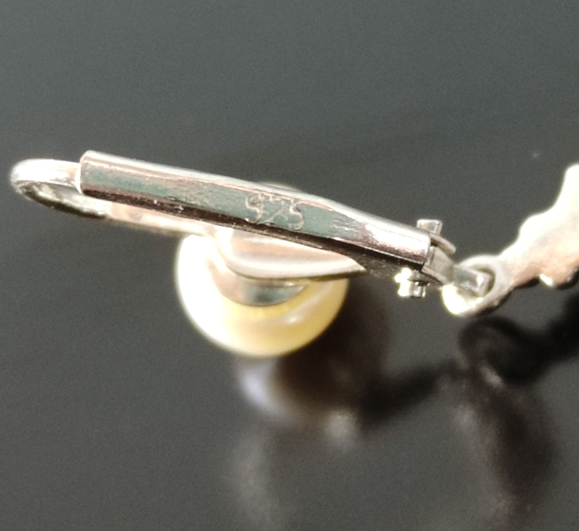 Art-Déco-Amethyst-Ohrringe, Klappohrbügel mit echten weißen Zuchtperlen und beweglichen, gegliedert - Bild 2 aus 2