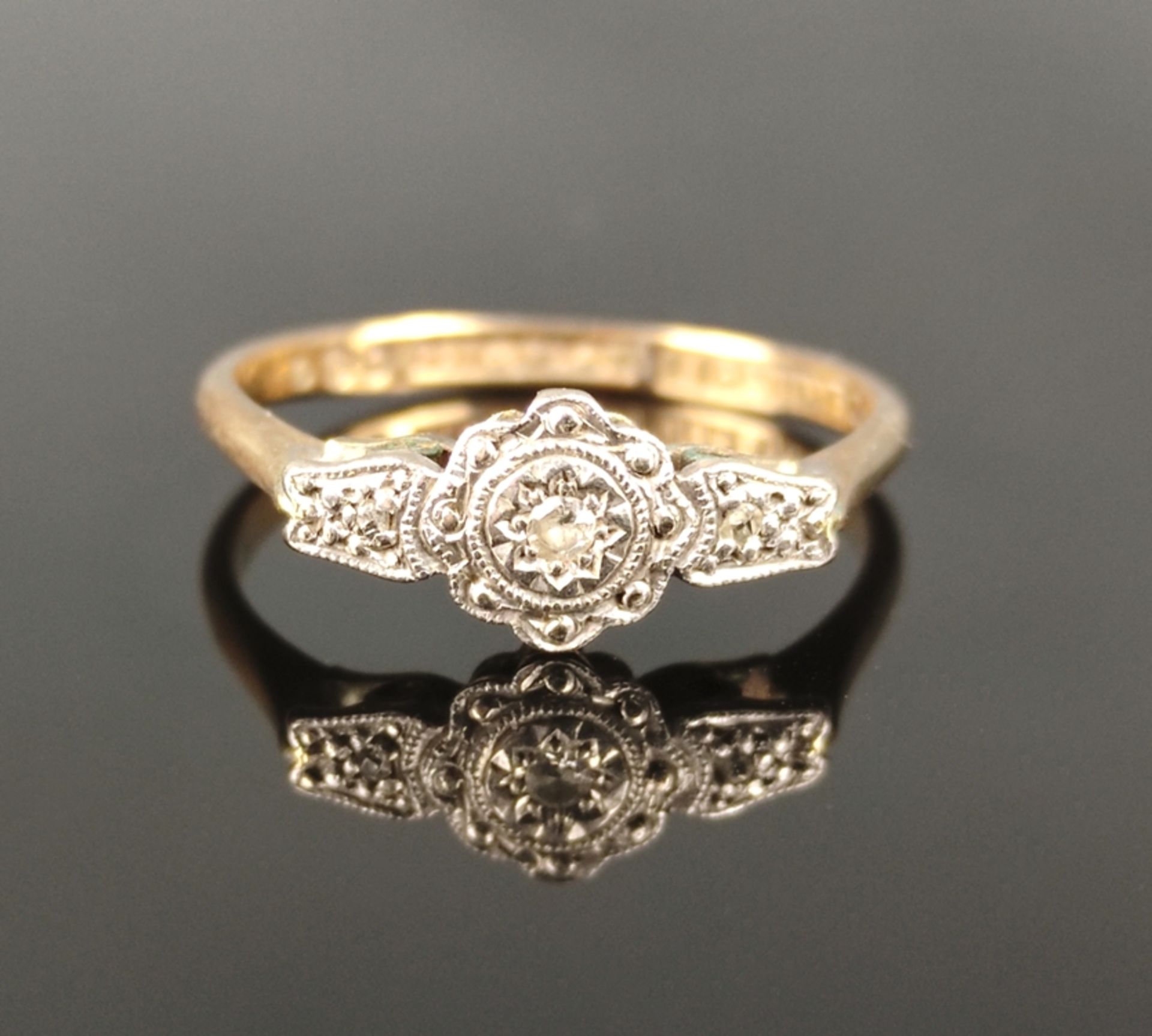 Antiker Brillant-Ring, besetzt mit drei Diamantrosen, 375/9K Gelbgold und Platin, bezeichnet "Lifet - Bild 2 aus 5