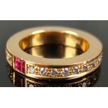 Memory-Ring, mittig facettierter Rubin, 750/18K Gelbgold, 10,4g, Ringgröße 52