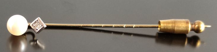 Krawattennadel, mit Perl-Schluss, darunter kleiner Brillant, 585/14K Gelbgold, 1,1g, Länge 6cm
