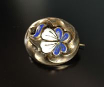 Enamel brooch, Biedermeier, oval shape with blue and white enameled pansy flowers in fine relief, b