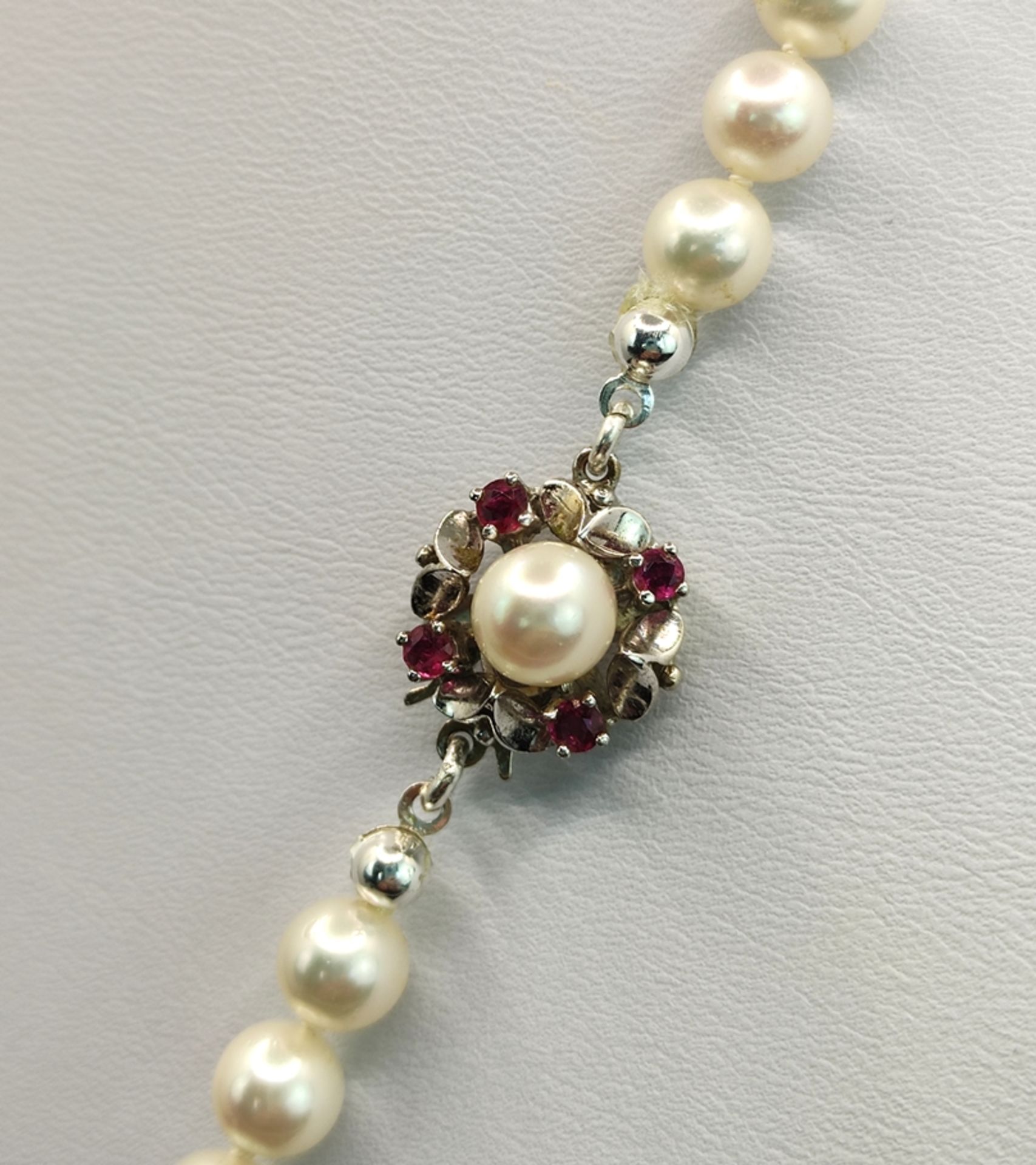 Long Akoya pearl necklace, saltwater cultured pearls, Japanese Akoya pearls in delicate pink luster - Image 3 of 4