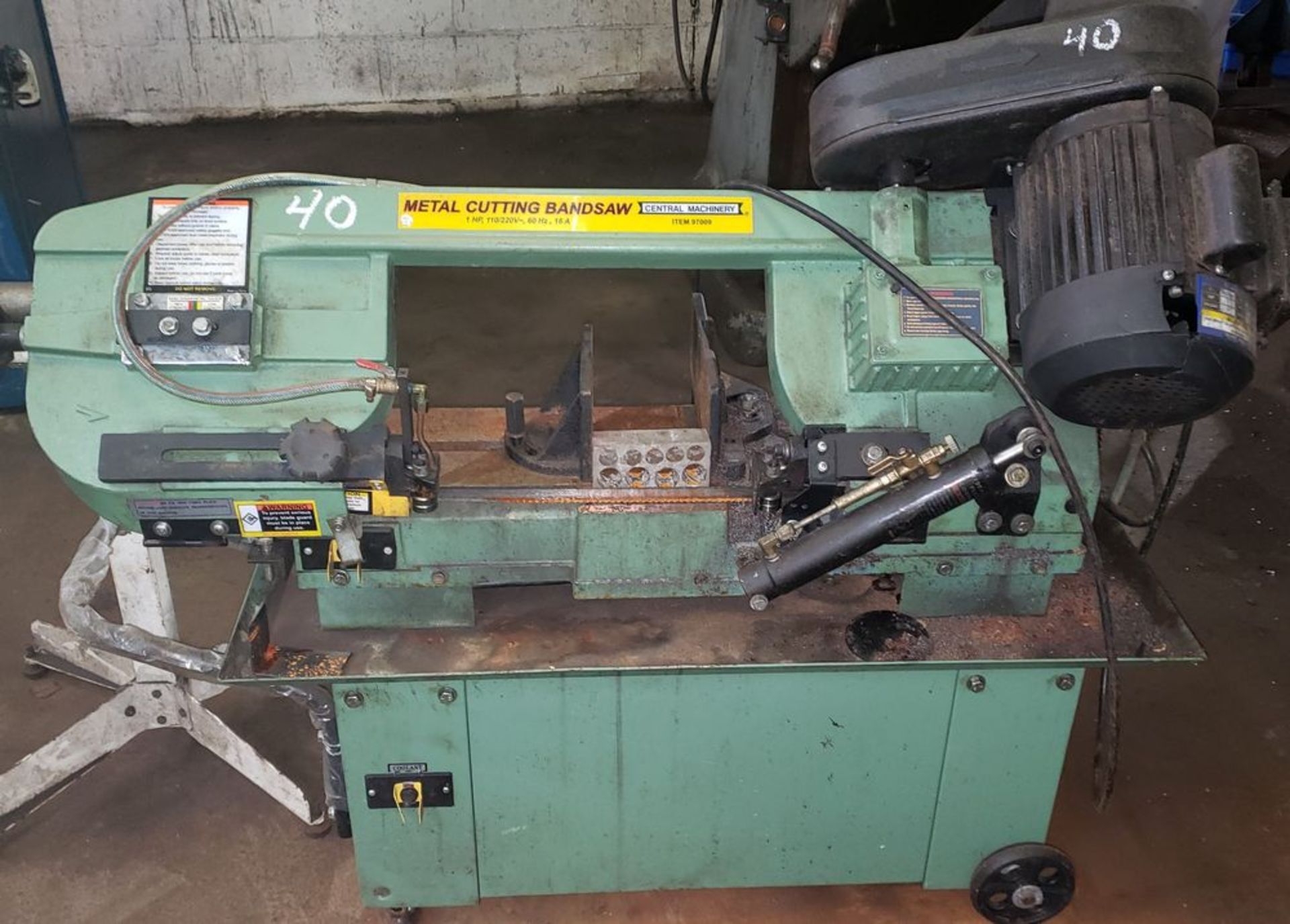 Central Machinery Metal Cutting Band Saw