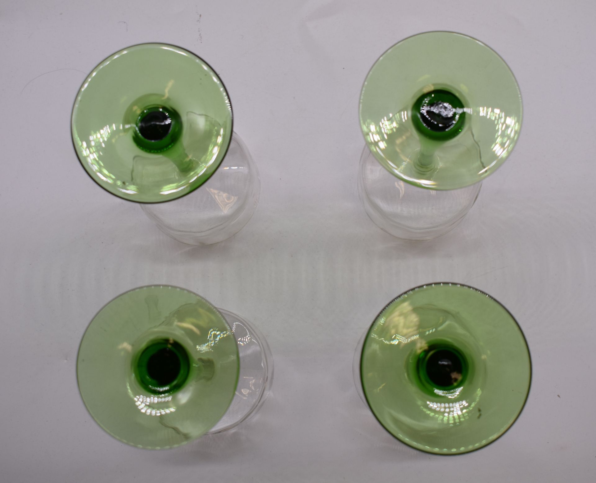 4x Green Stem | Clear Glass - Image 3 of 5