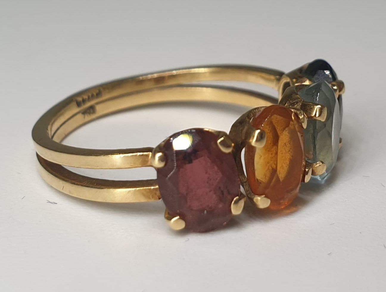 4 Stone Ring - Image 3 of 4