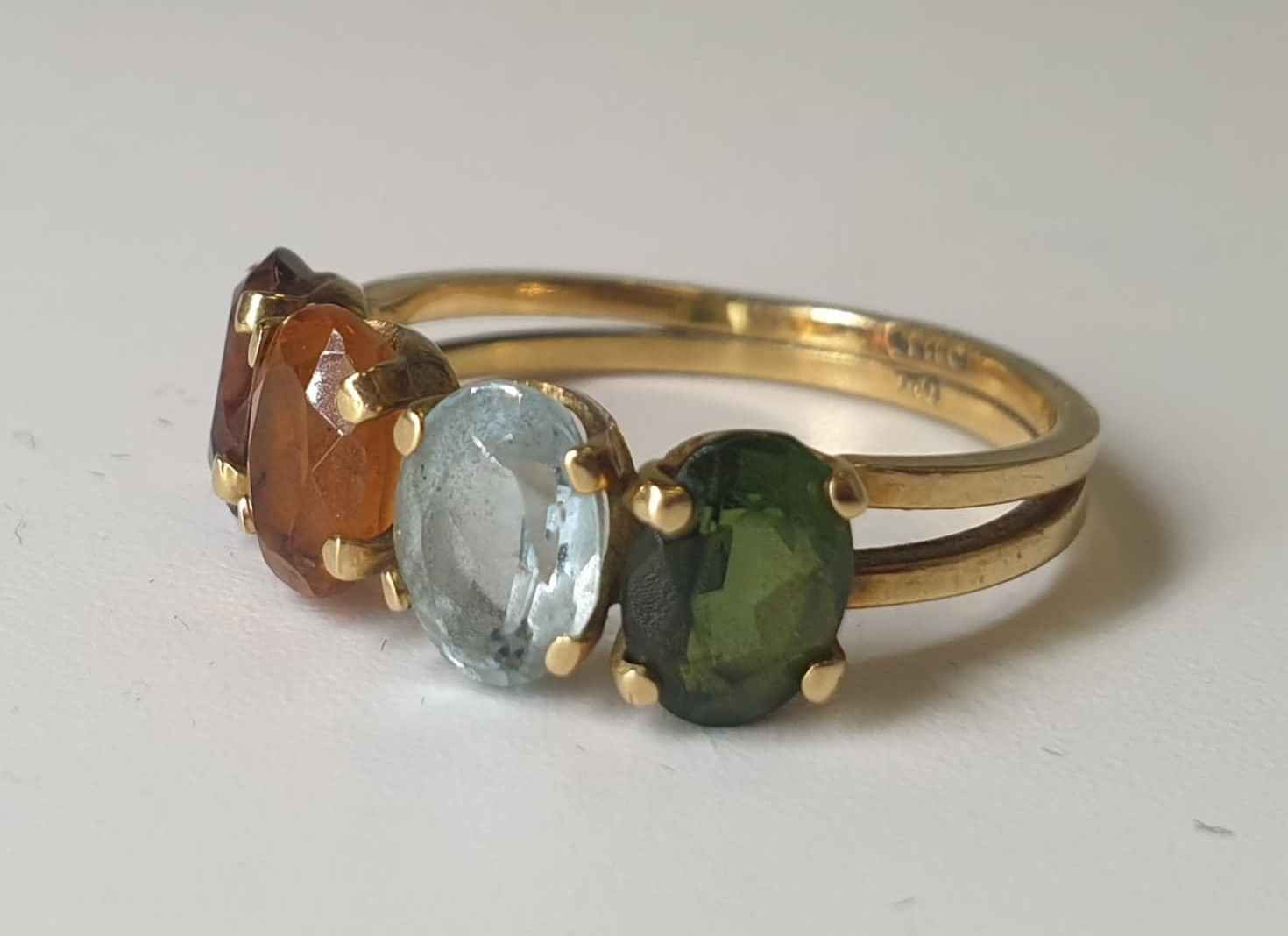 4 Stone Ring - Image 2 of 4